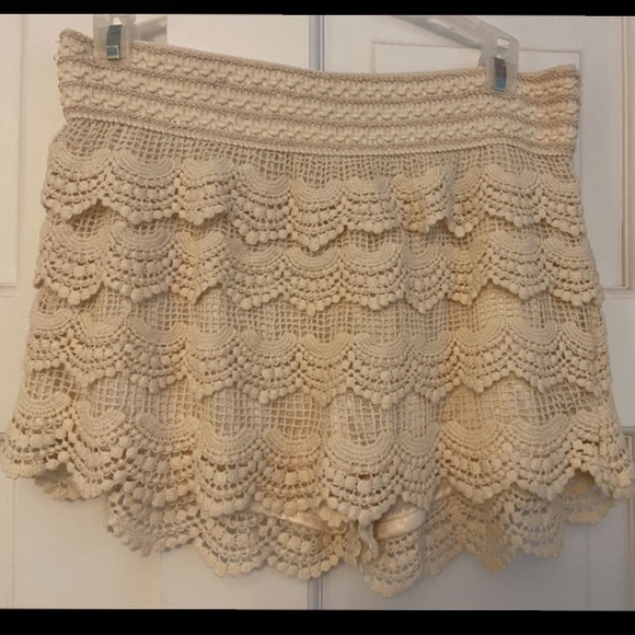 Pants - Flowy white shorts